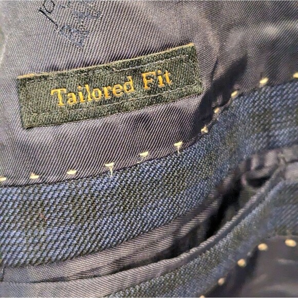 JoS A Banks tailored fit silk wool bland navy blue two button blazer coat sz 44L - Picture 9 of 13